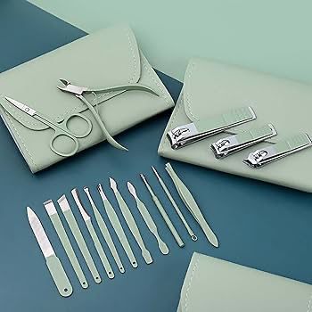 Nail Clipper/Manicure & Pedicure Kit 16 PCs